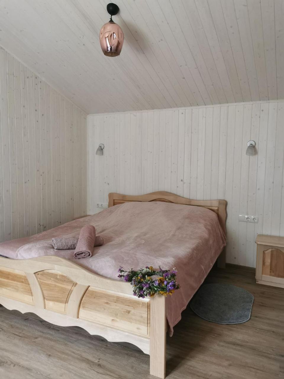 Hotel Рада Дараба Krasnik Zewnętrze zdjęcie
