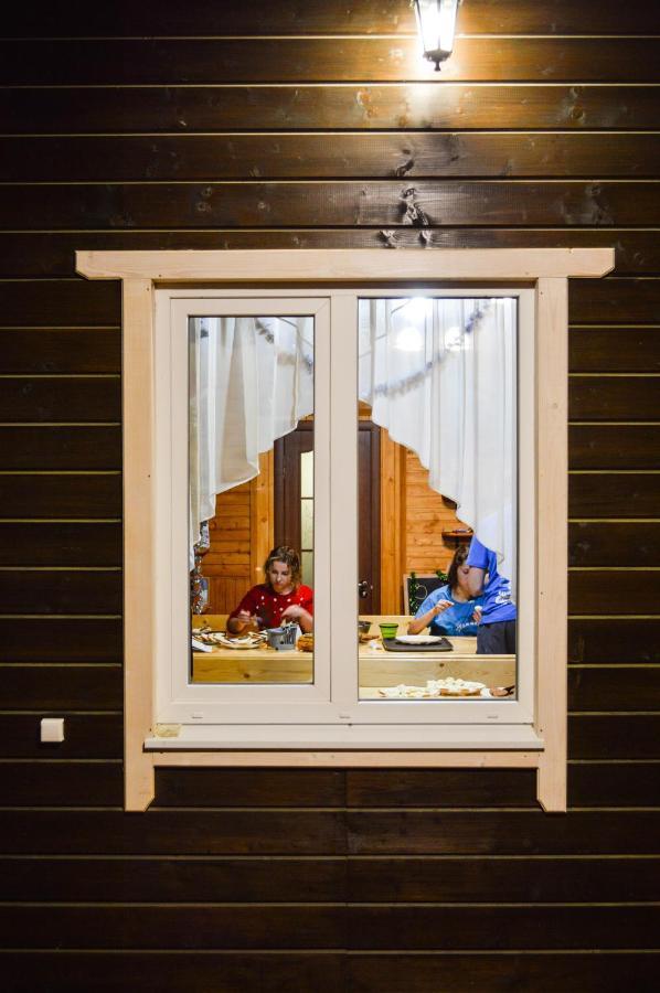 Hotel Рада Дараба Krasnik Zewnętrze zdjęcie